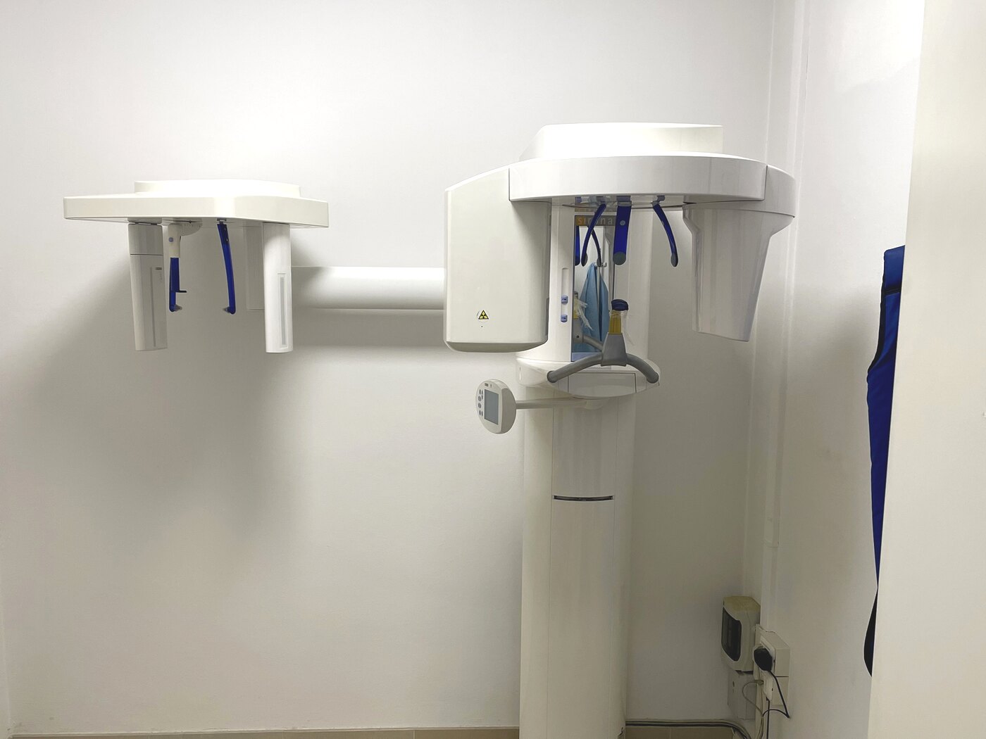 Ortopantomografo per esami radiografici nello studio